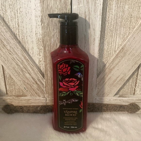 Bath and Body Works 2023 Halloween Vampire Blood Gel Hand Soap - Picture 1 of 4